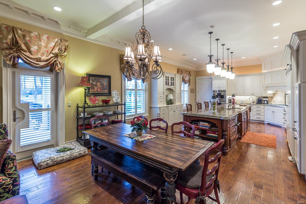 FOX RUN MANORS - Residential