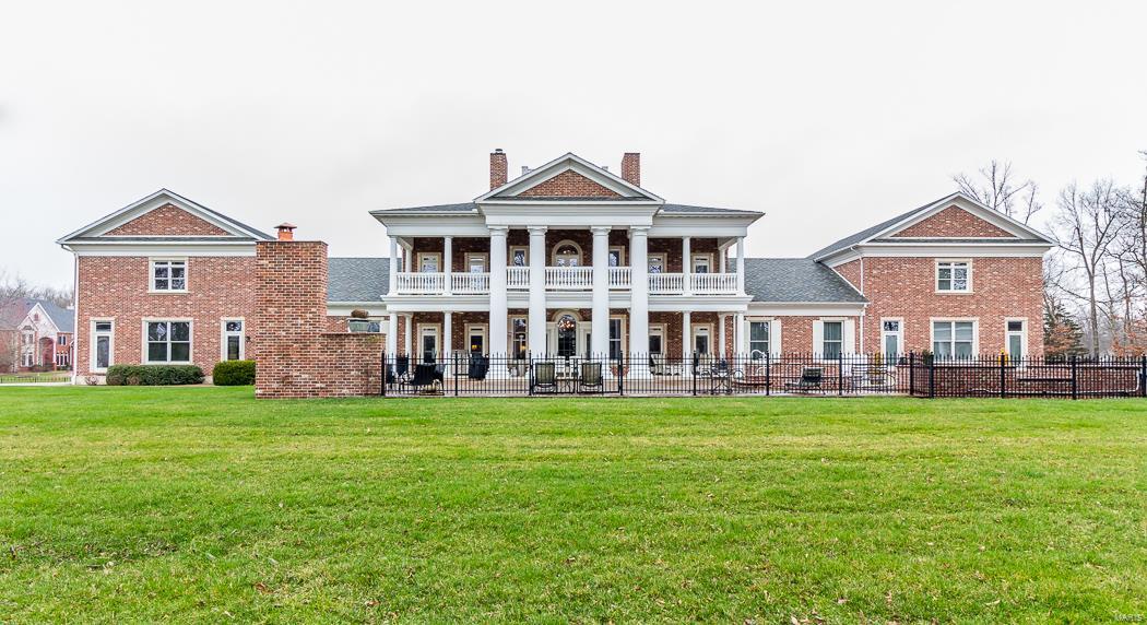 FOX RUN MANORS - Residential