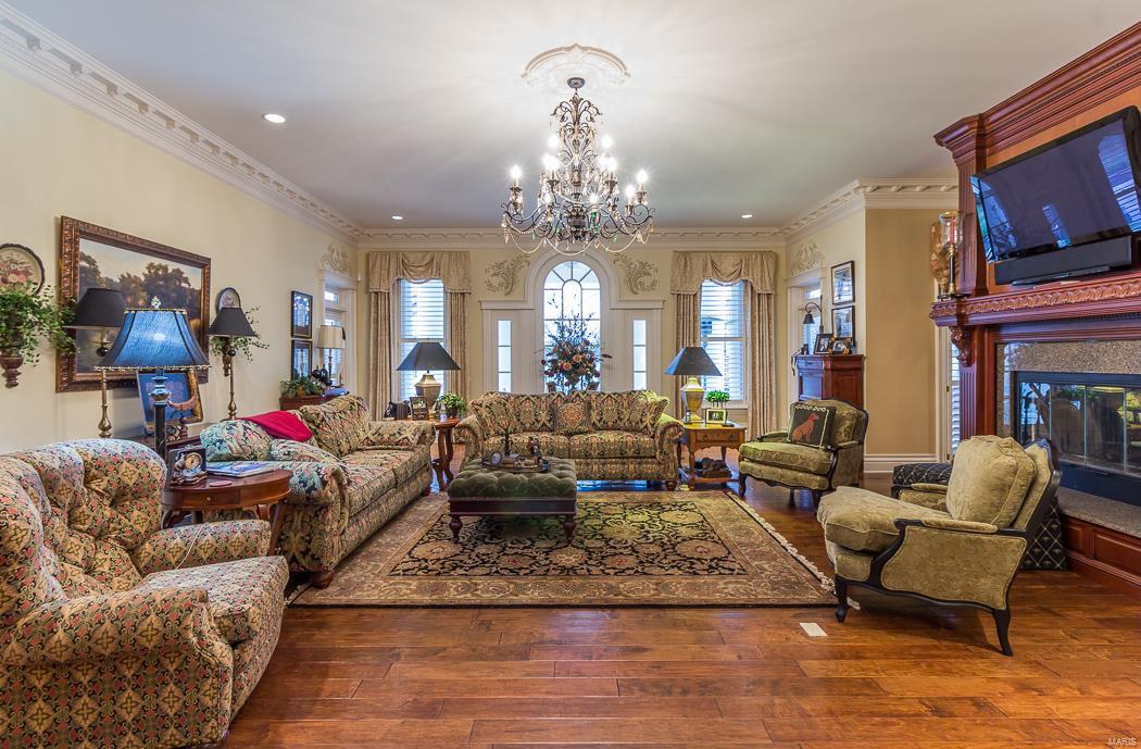 FOX RUN MANORS - Residential