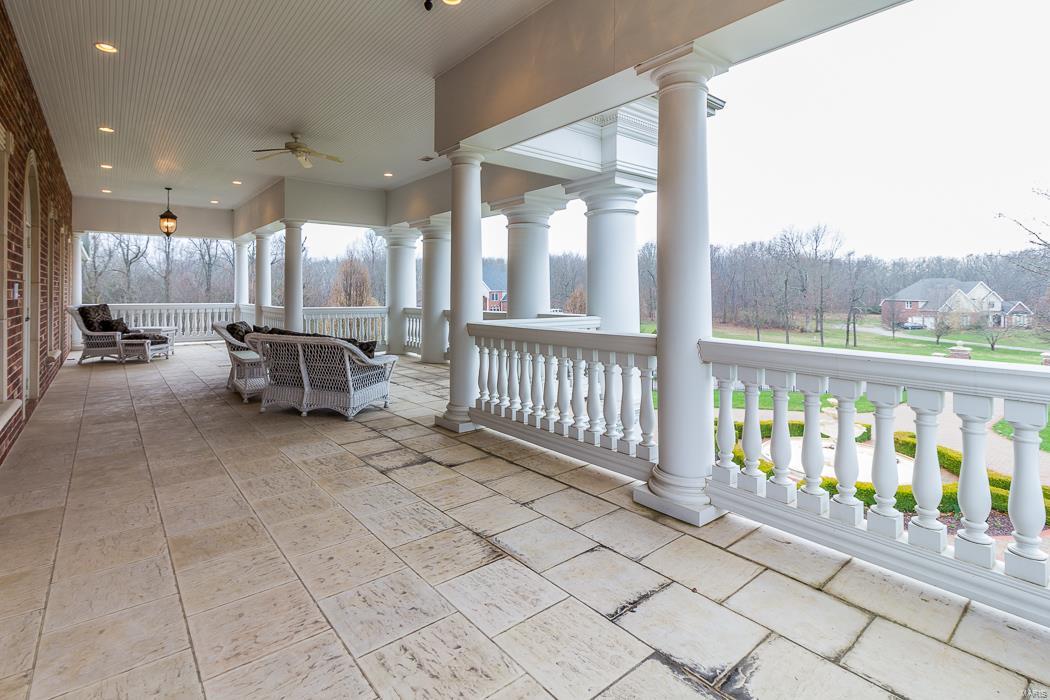 FOX RUN MANORS - Residential