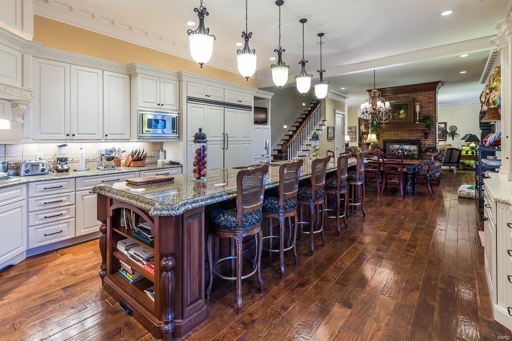 FOX RUN MANORS - Residential