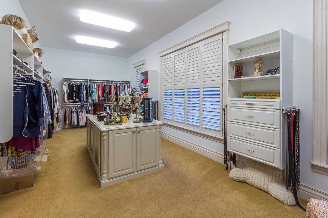 FOX RUN MANORS - Residential