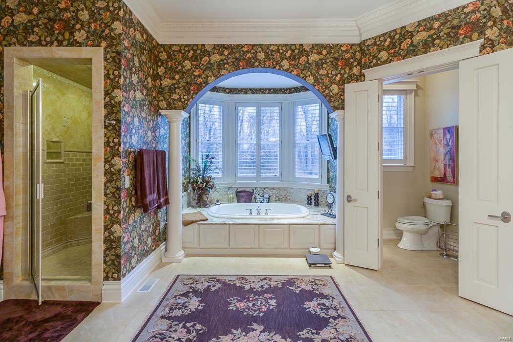 FOX RUN MANORS - Residential