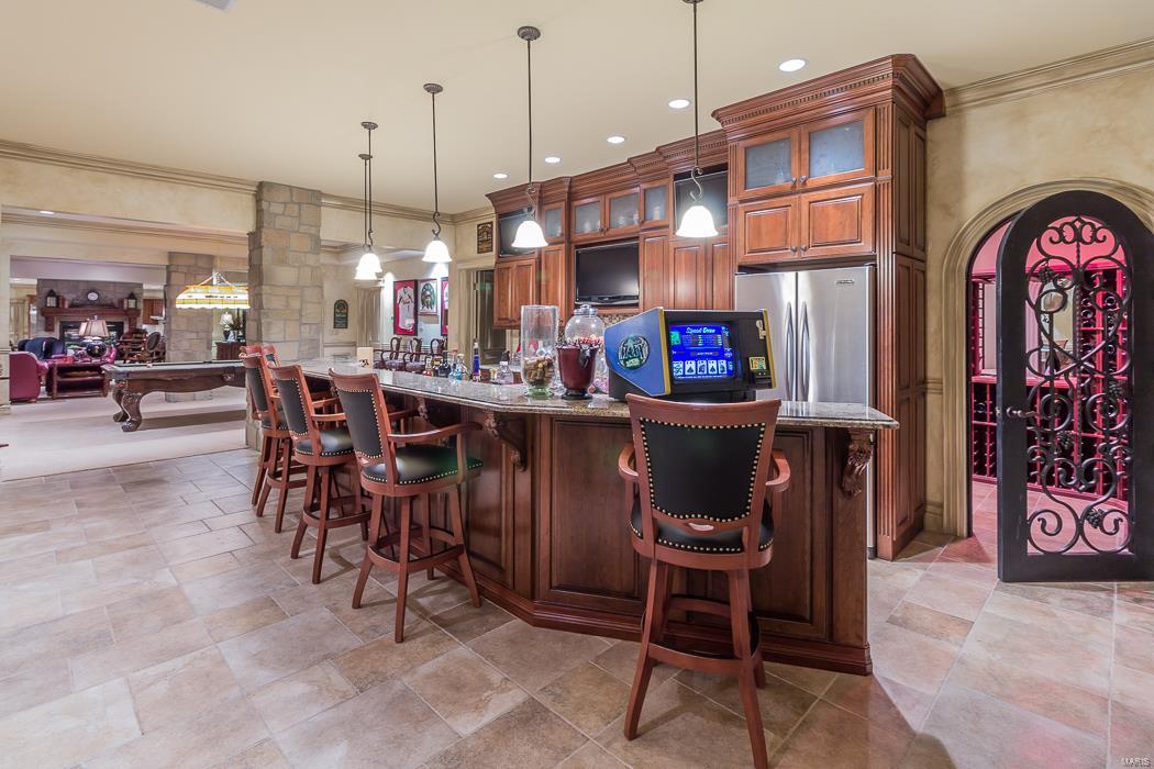 FOX RUN MANORS - Residential