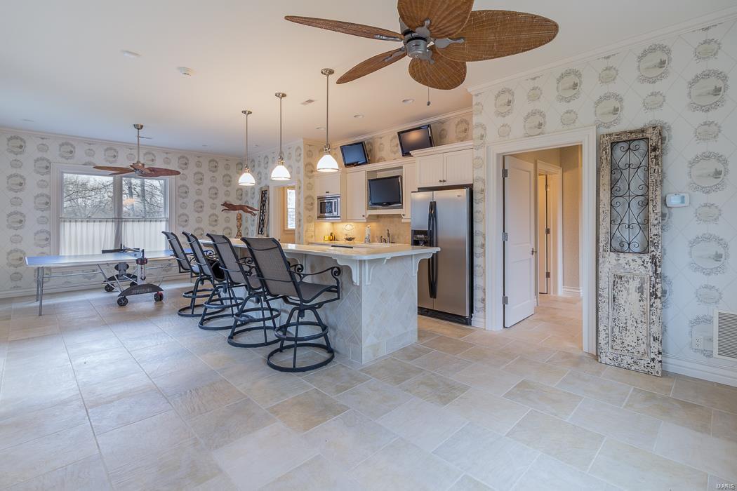 FOX RUN MANORS - Residential