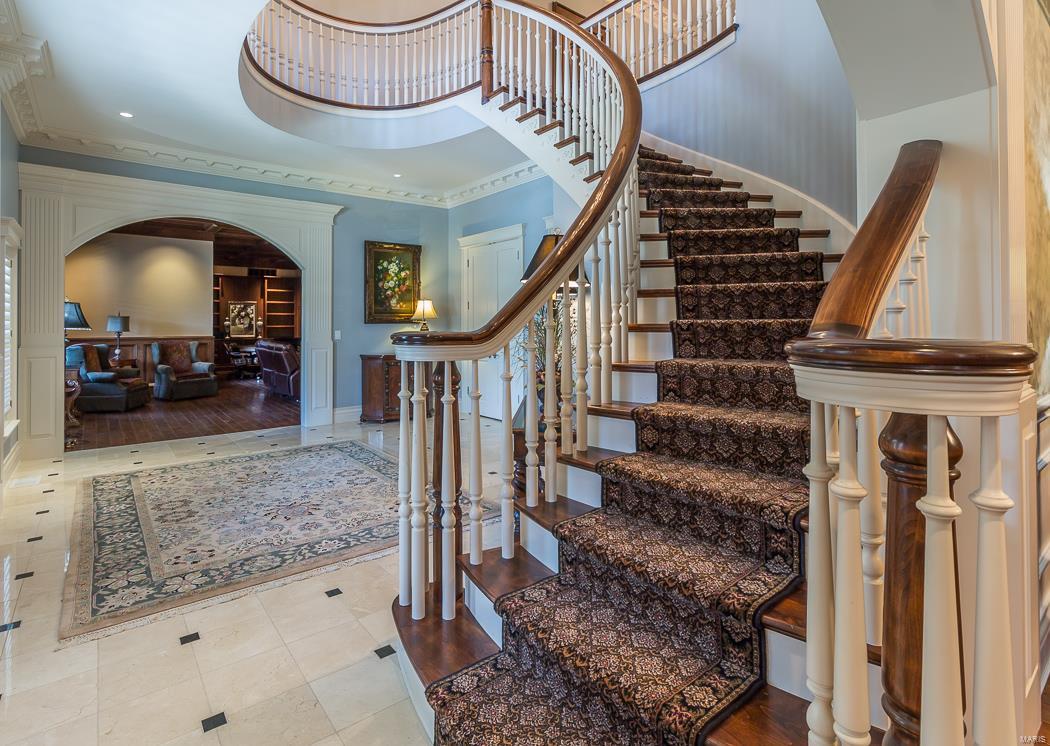 FOX RUN MANORS - Residential