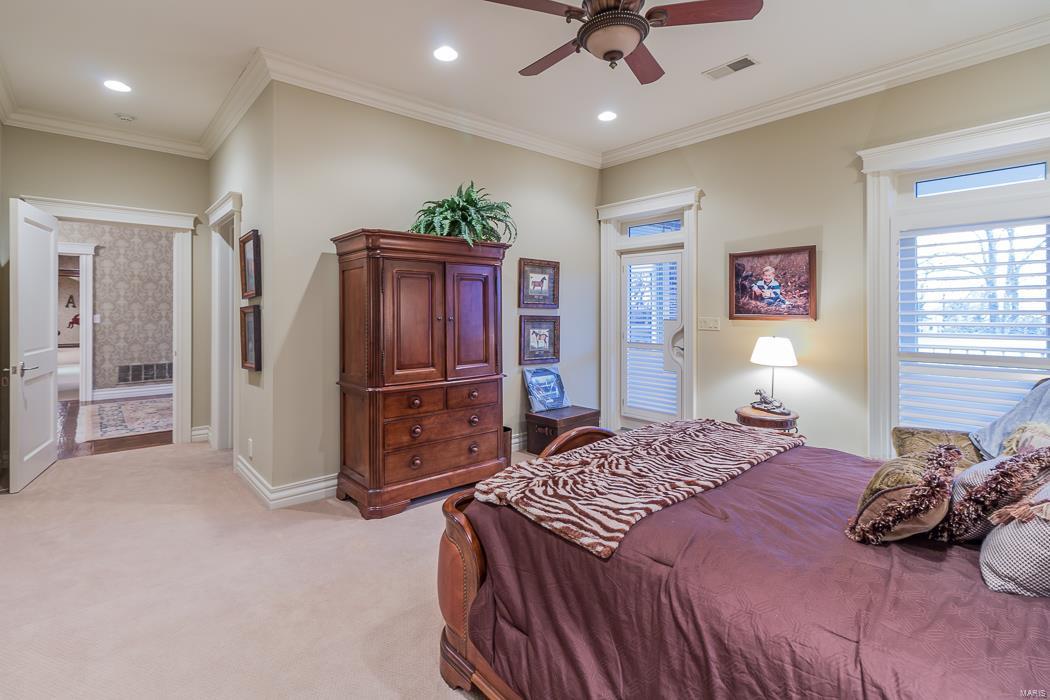 FOX RUN MANORS - Residential