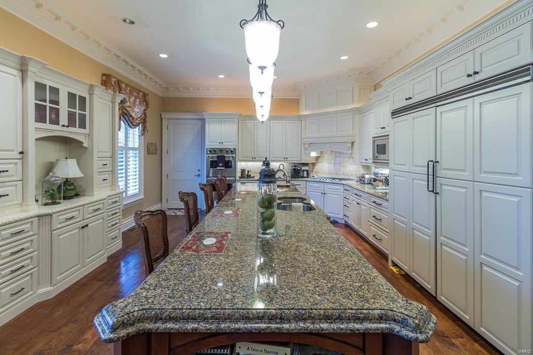 FOX RUN MANORS - Residential