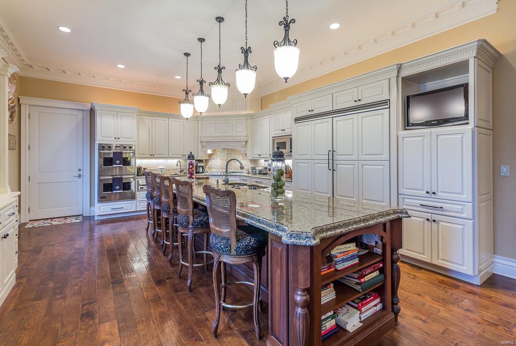 FOX RUN MANORS - Residential