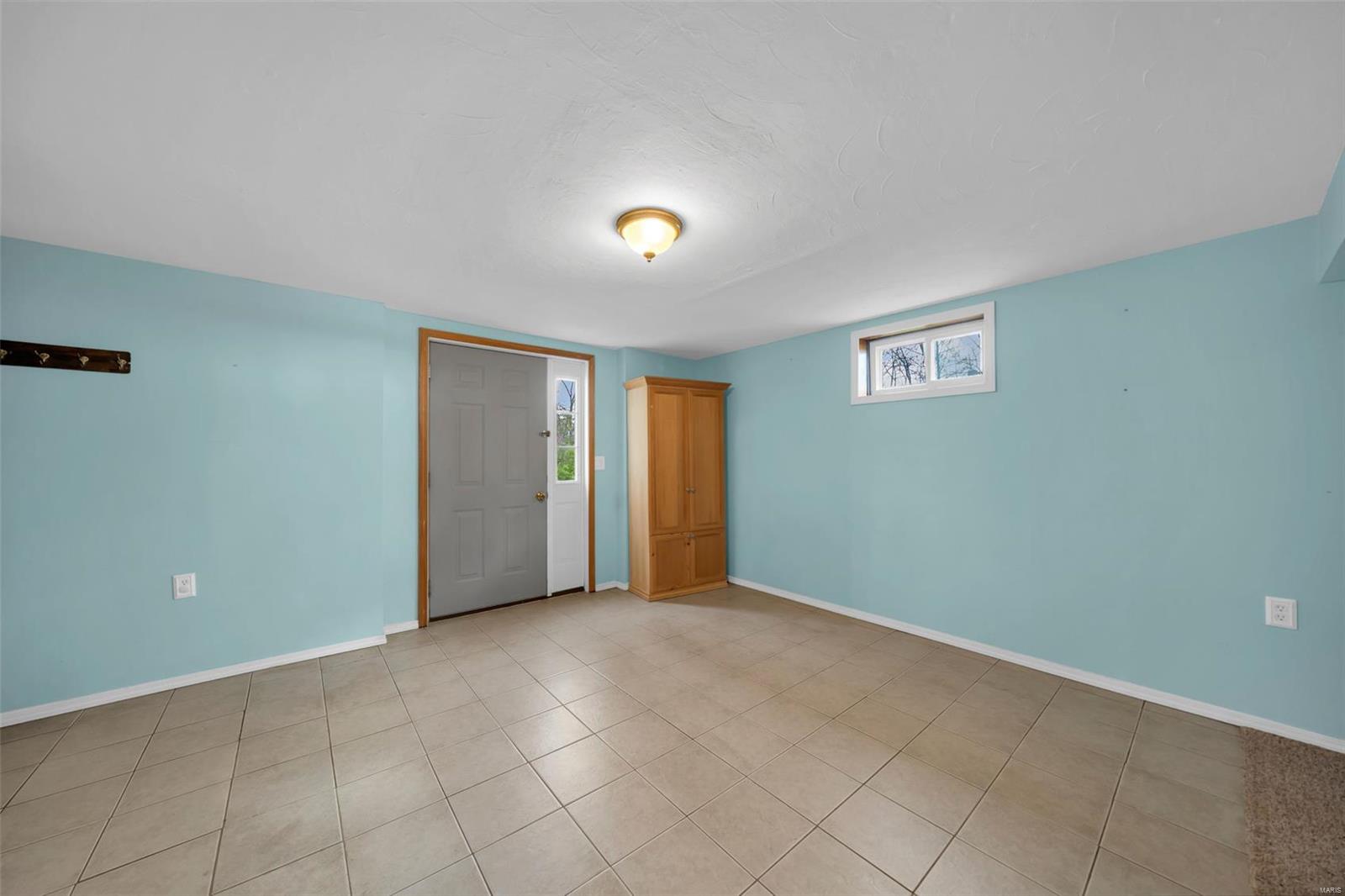 Troy, Missouri 63379, United States, 3 Bedrooms Bedrooms, ,2 BathroomsBathrooms,Residential,Pending,107723