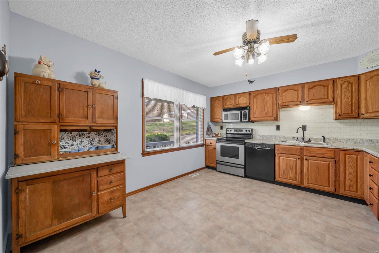 Troy, Missouri 63379, United States, 3 Bedrooms Bedrooms, ,2 BathroomsBathrooms,Residential,Pending,107723