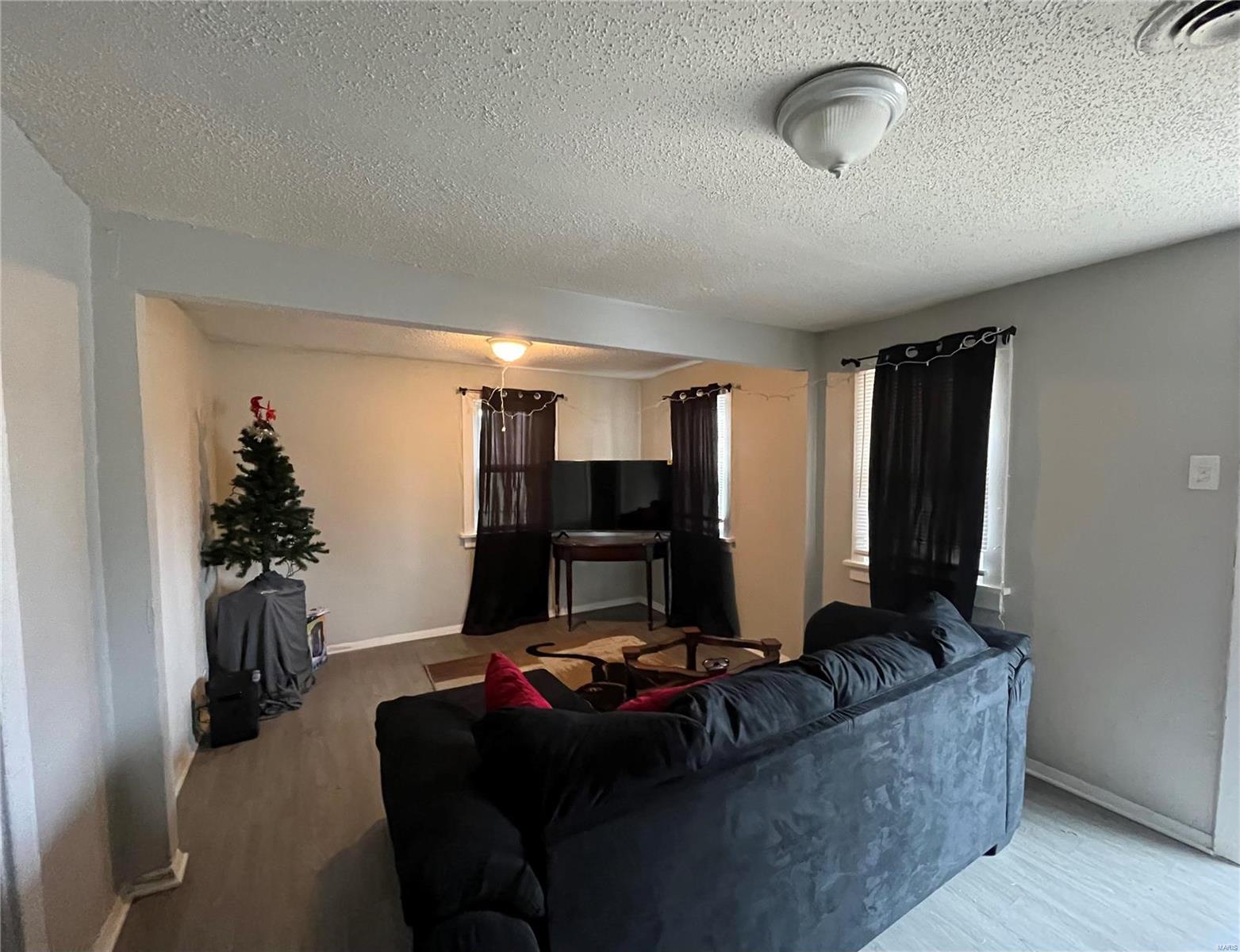 RIVERVIEW GARDENS - Residential