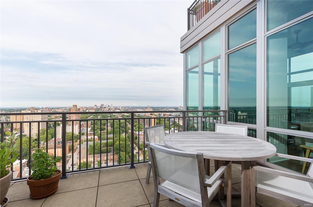 Park East Tower - Residential