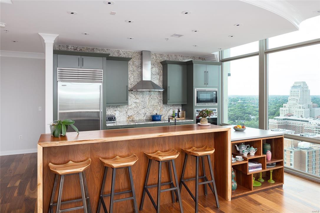 Park East Tower - Residential