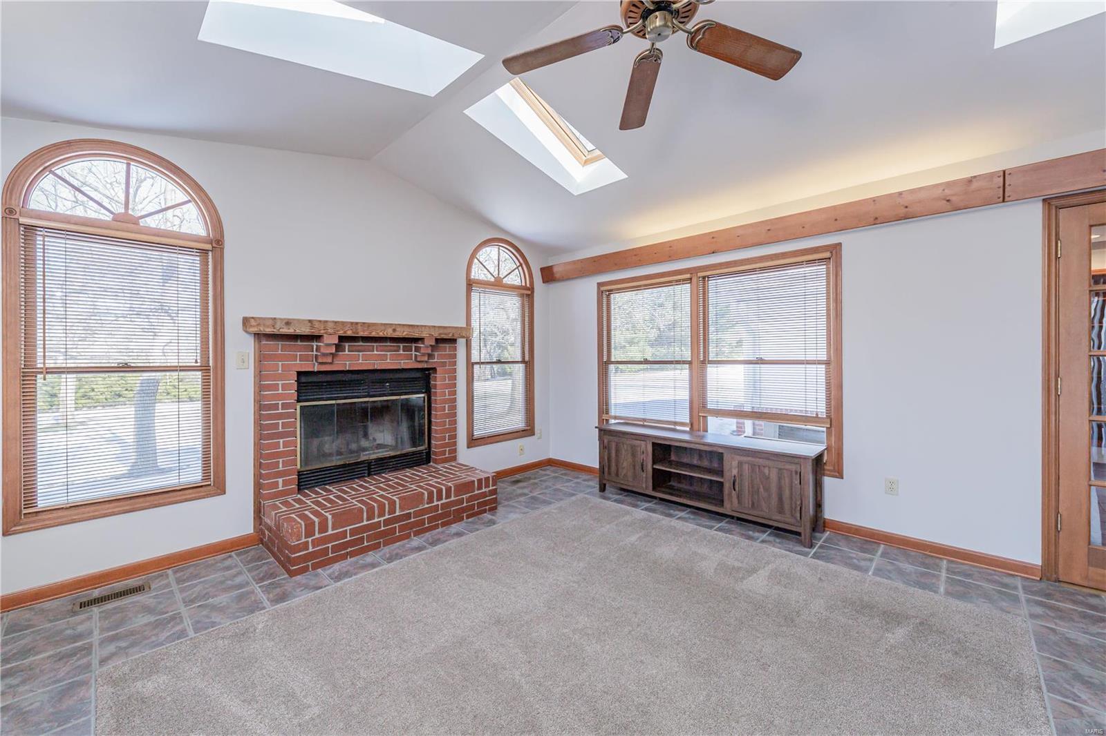 Williamsburg 2 - Residential Lease