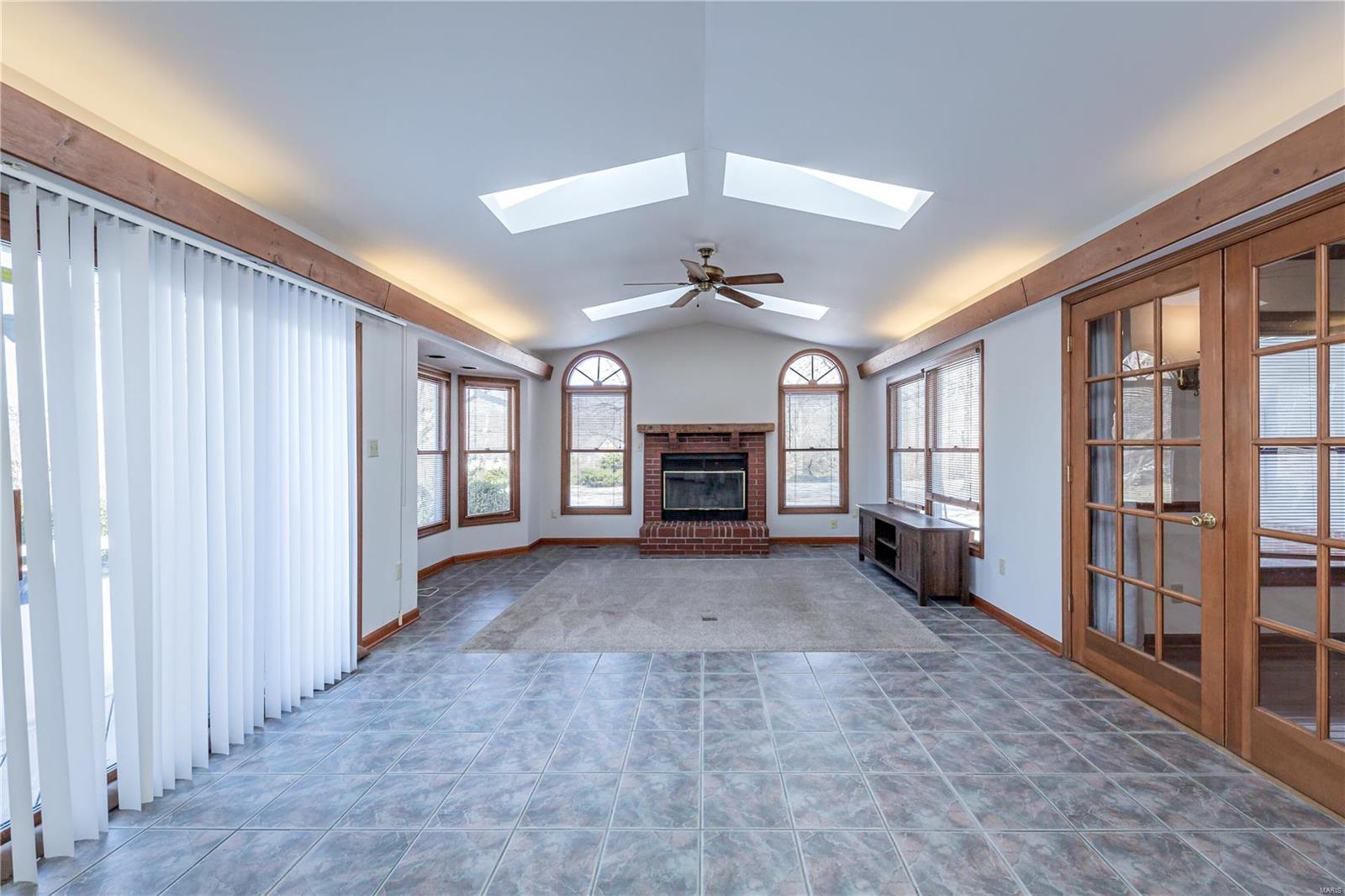 Williamsburg 2 - Residential Lease