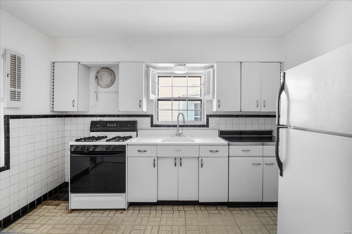 St Louis, Missouri 63117, United States, 3 Bedrooms Bedrooms, ,2 BathroomsBathrooms,Residential,Pending,101363