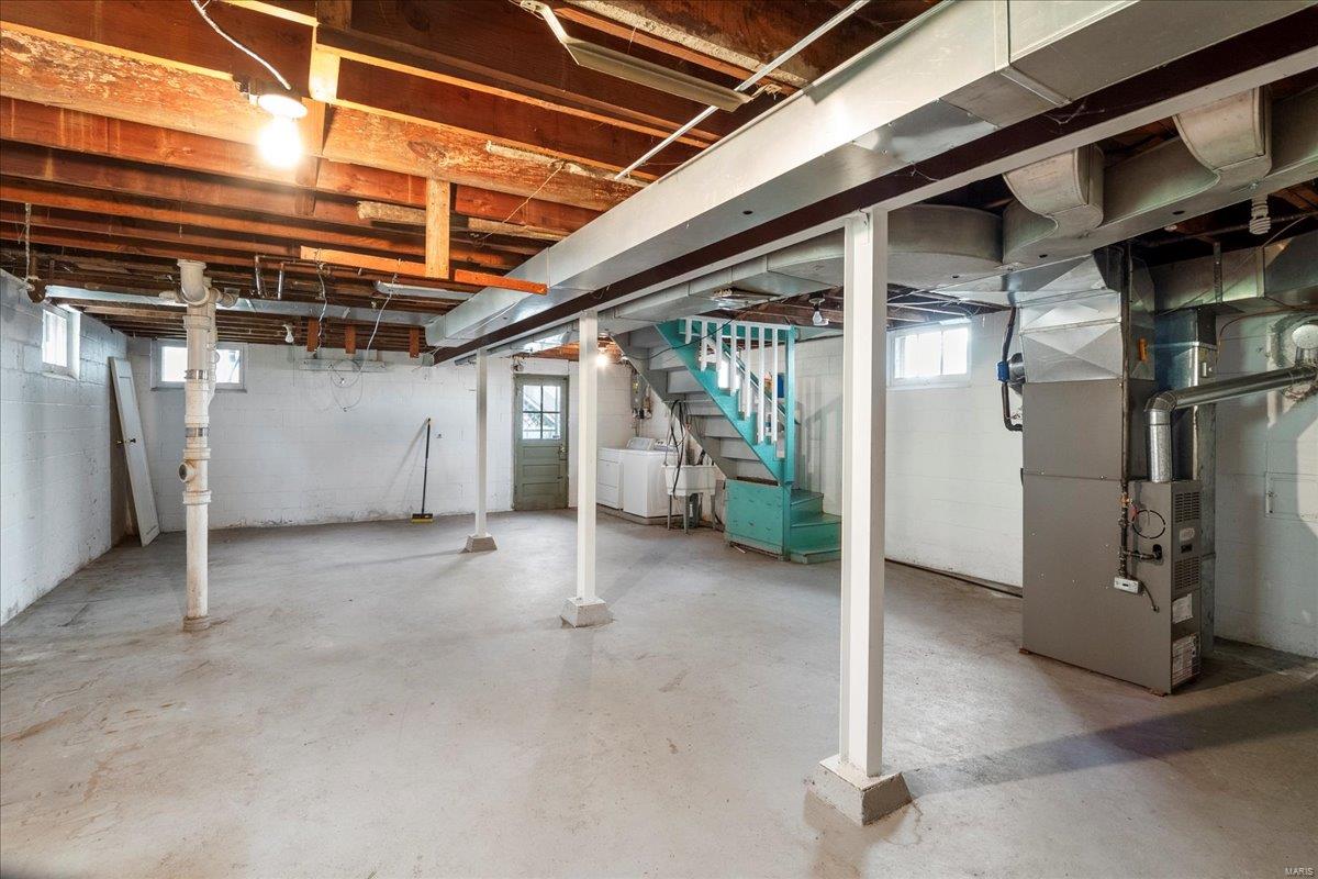 St Louis, Missouri 63117, United States, 3 Bedrooms Bedrooms, ,2 BathroomsBathrooms,Residential,Pending,101363