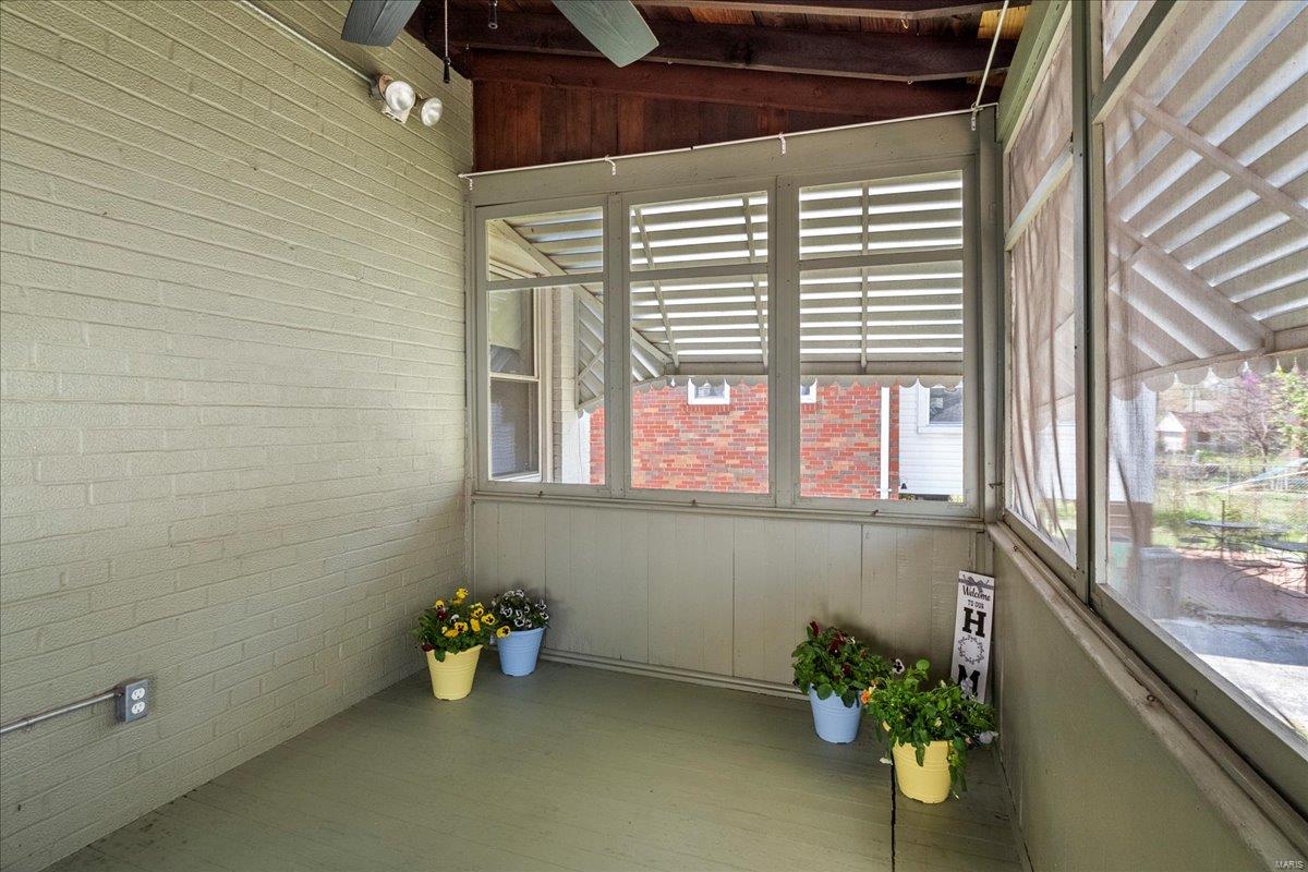 St Louis, Missouri 63117, United States, 3 Bedrooms Bedrooms, ,2 BathroomsBathrooms,Residential,Pending,101363