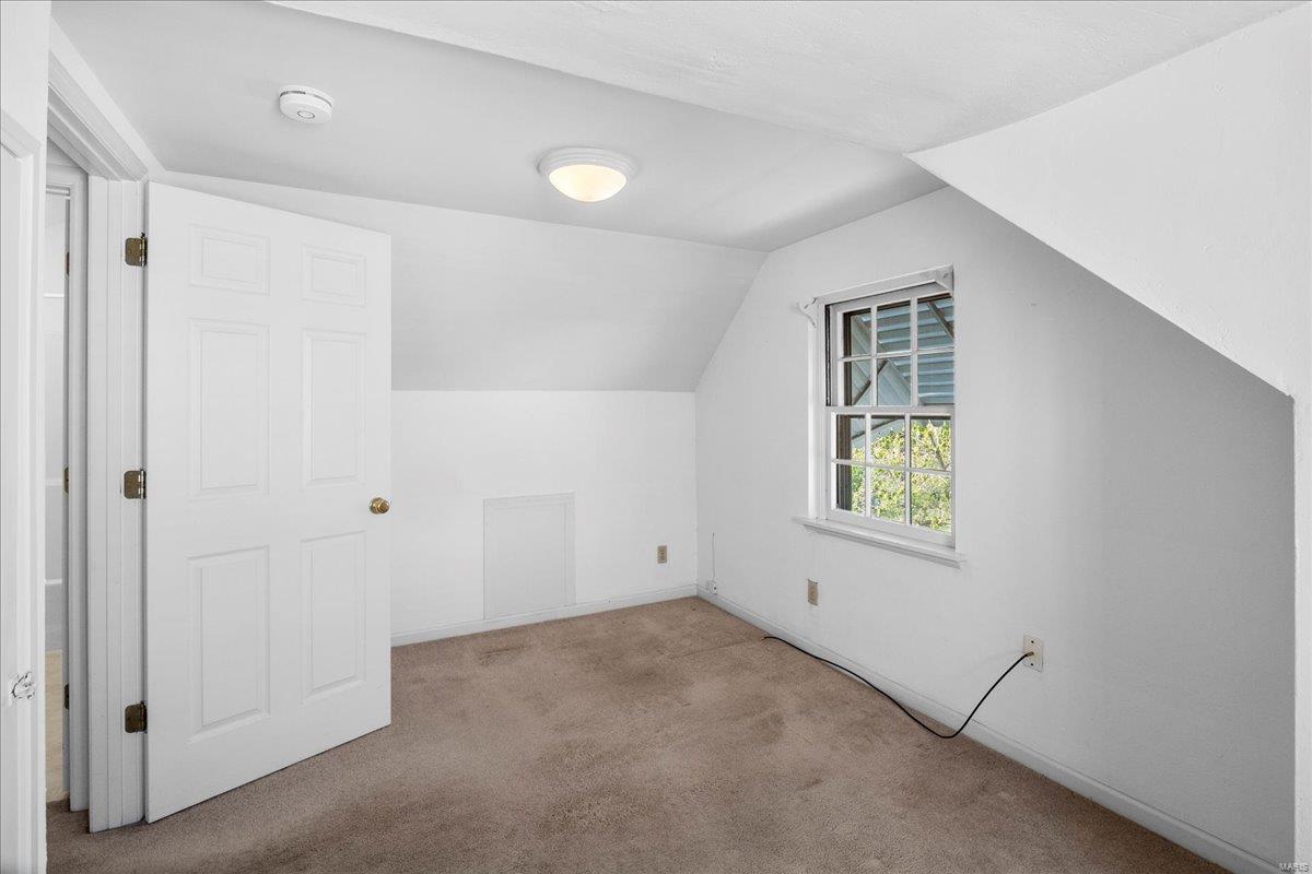 St Louis, Missouri 63117, United States, 3 Bedrooms Bedrooms, ,2 BathroomsBathrooms,Residential,Pending,101363