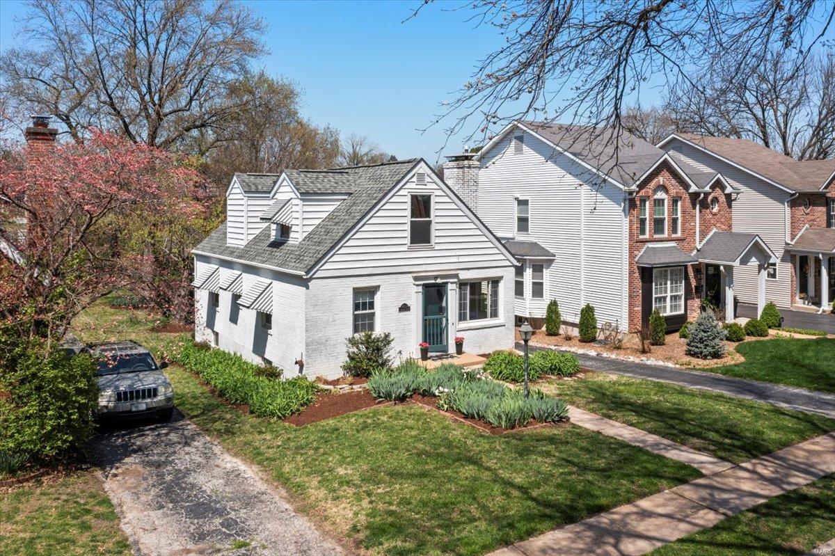 St Louis, Missouri 63117, United States, 3 Bedrooms Bedrooms, ,2 BathroomsBathrooms,Residential,Pending,101363