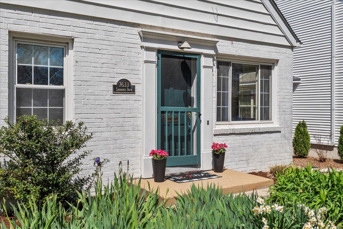 St Louis, Missouri 63117, United States, 3 Bedrooms Bedrooms, ,2 BathroomsBathrooms,Residential,Pending,101363