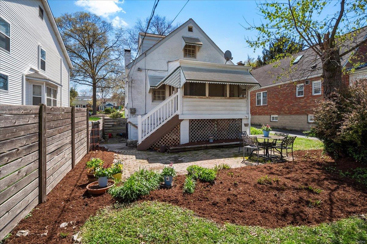 St Louis, Missouri 63117, United States, 3 Bedrooms Bedrooms, ,2 BathroomsBathrooms,Residential,Pending,101363