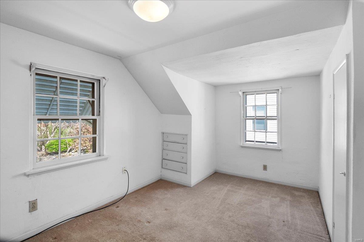 St Louis, Missouri 63117, United States, 3 Bedrooms Bedrooms, ,2 BathroomsBathrooms,Residential,Pending,101363