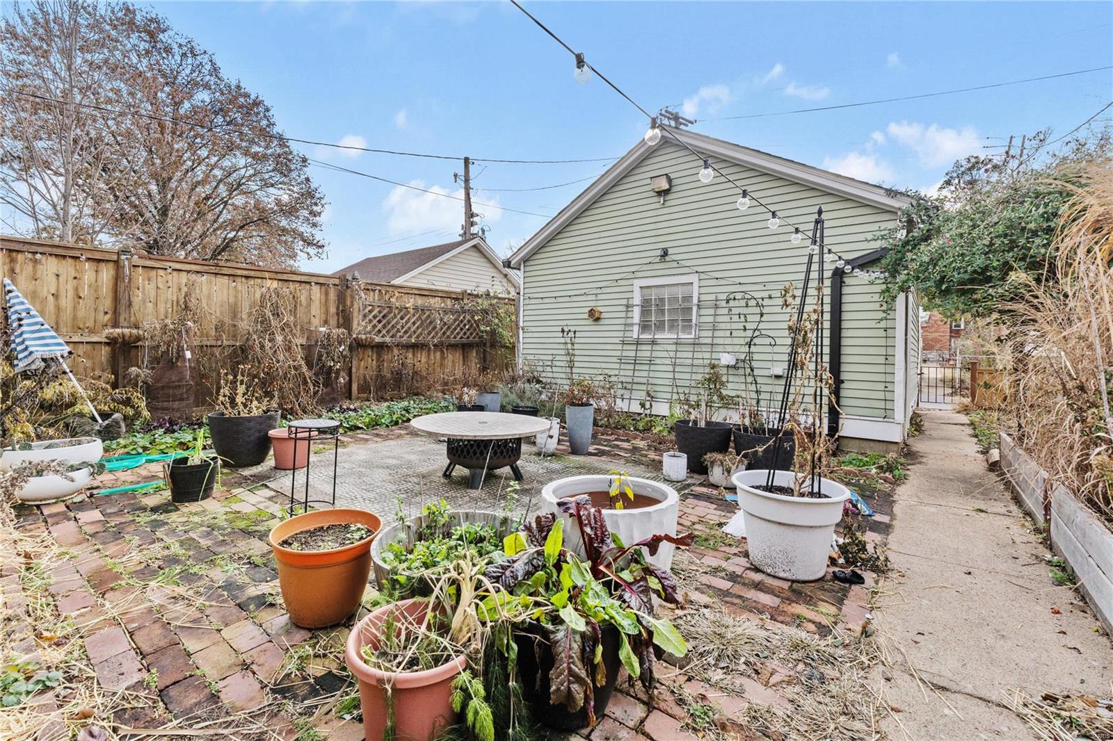 St Louis, Missouri 63109, United States, 3 Bedrooms Bedrooms, ,2 BathroomsBathrooms,Residential,Pending,30953