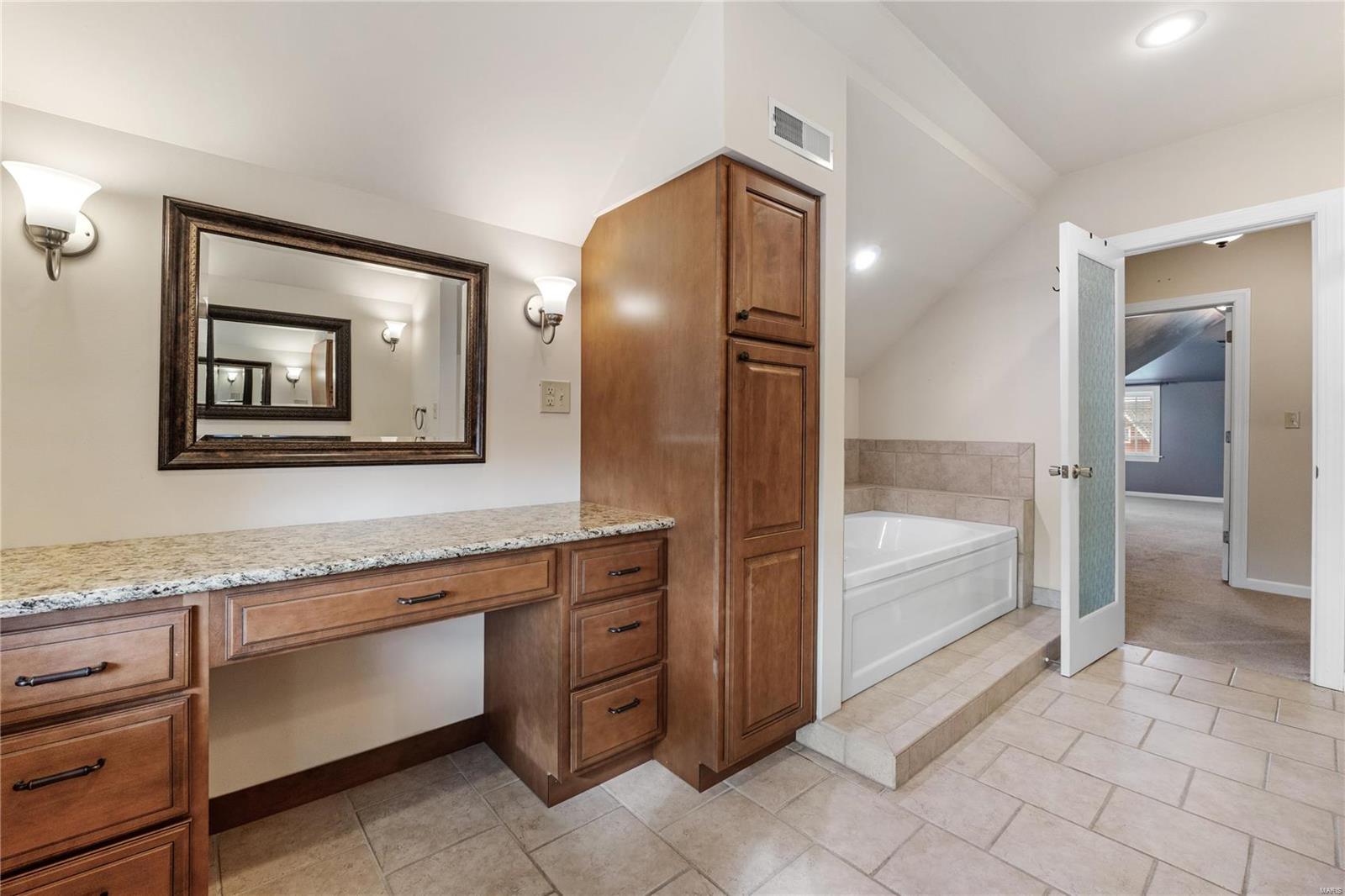 St Louis, Missouri 63109, United States, 3 Bedrooms Bedrooms, ,2 BathroomsBathrooms,Residential,Pending,30953