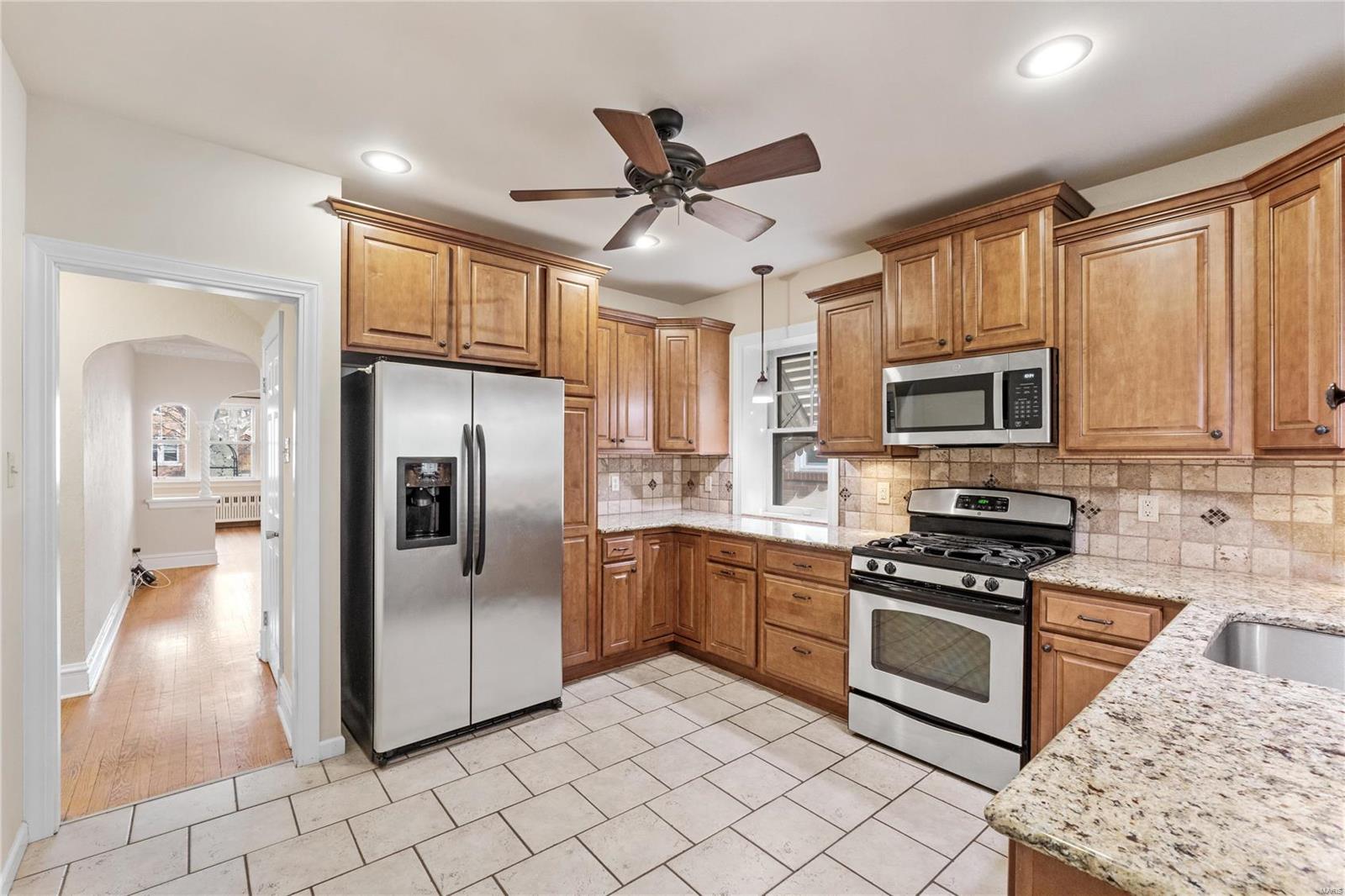 St Louis, Missouri 63109, United States, 3 Bedrooms Bedrooms, ,2 BathroomsBathrooms,Residential,Pending,30953