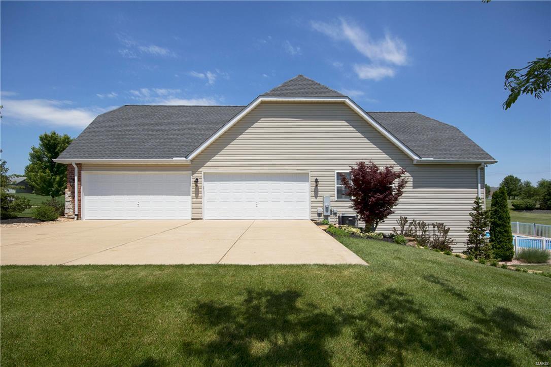 Summit Estate - Residential