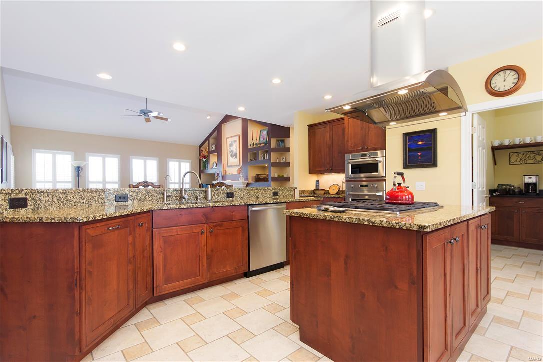 Summit Estate - Residential