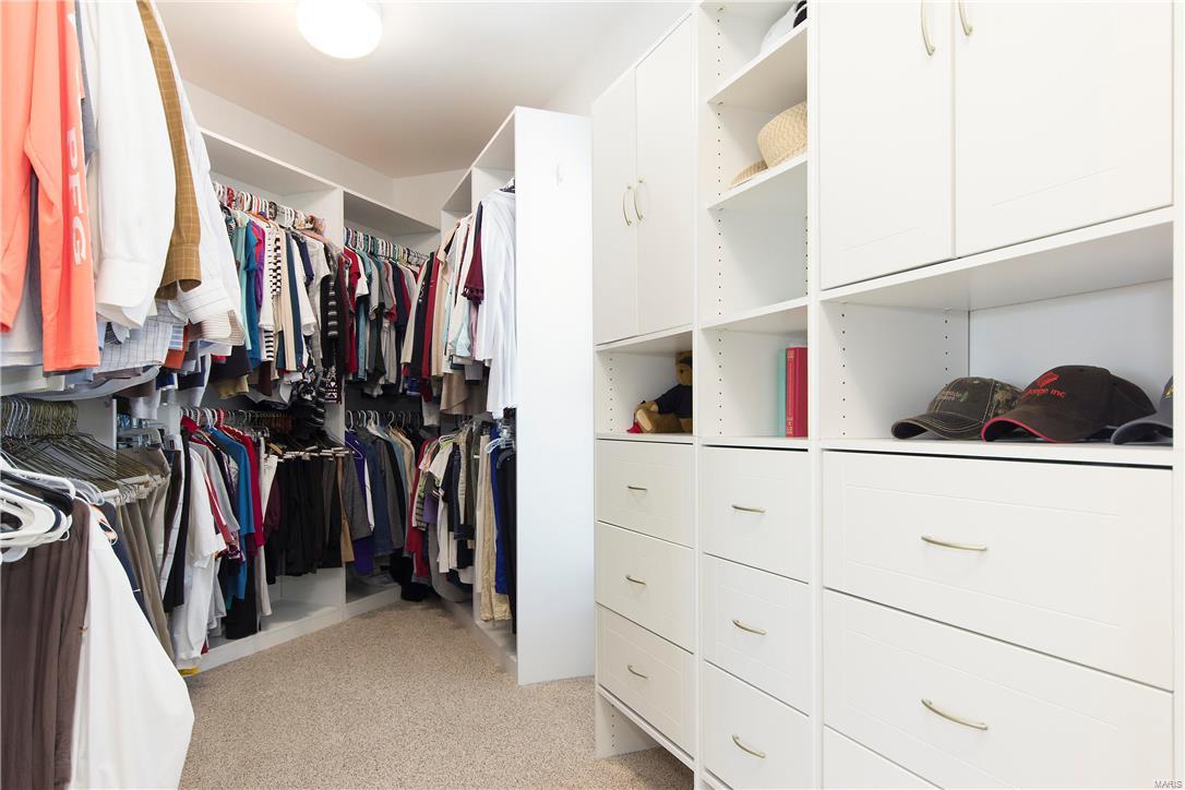 Summit Estate - Residential