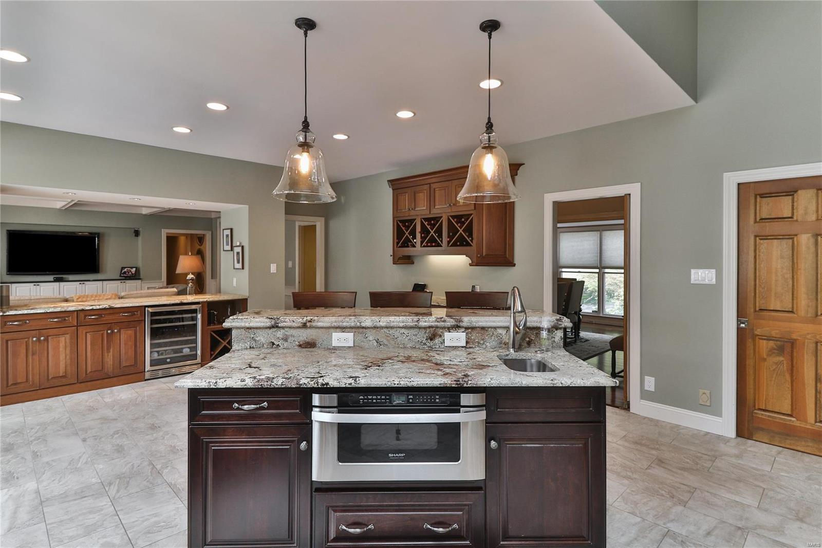 Frontenac Place - Residential