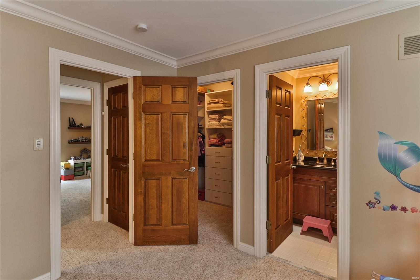 Frontenac Place - Residential