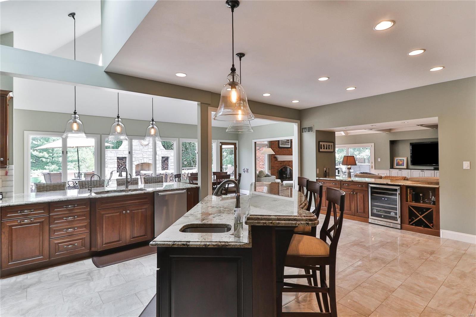 Frontenac Place - Residential