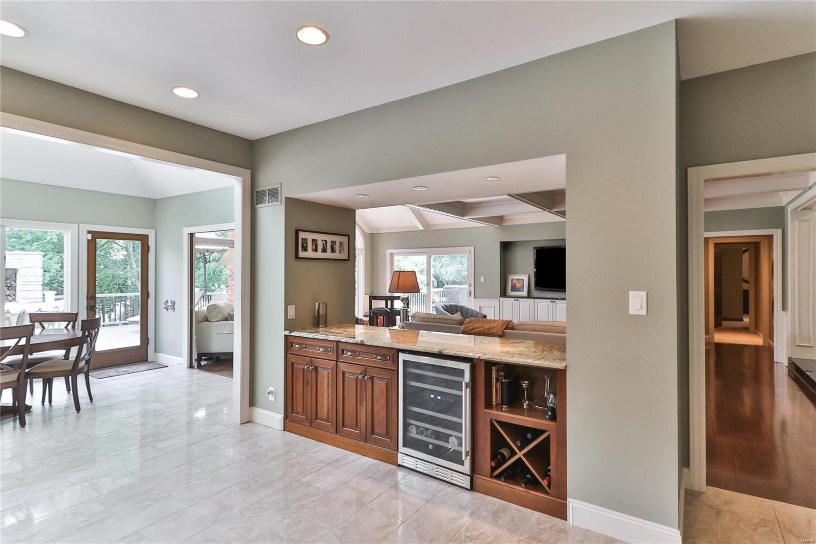 Frontenac Place - Residential