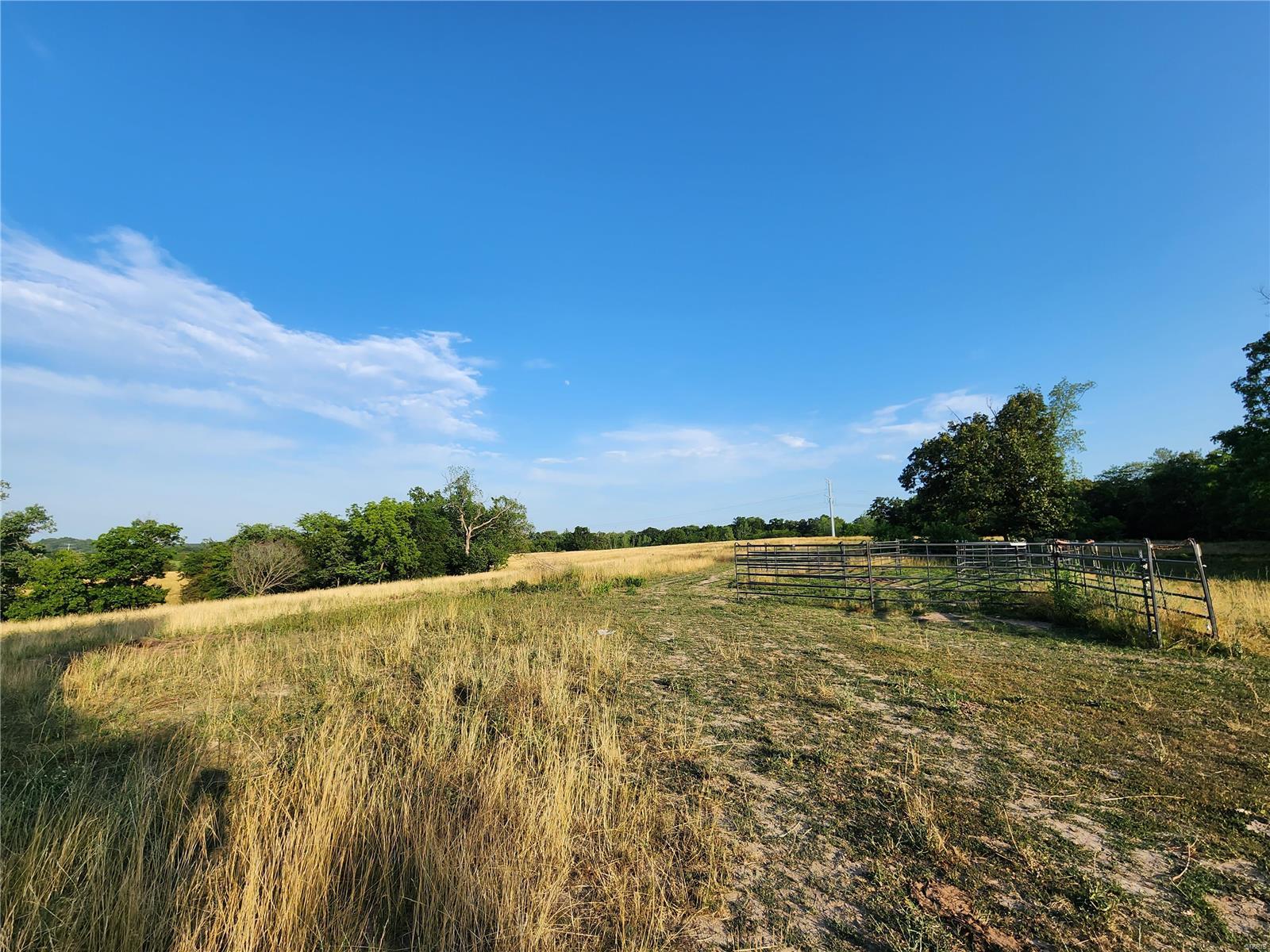 Pacific, Missouri 63069, United States, ,Residential,Pending,72318