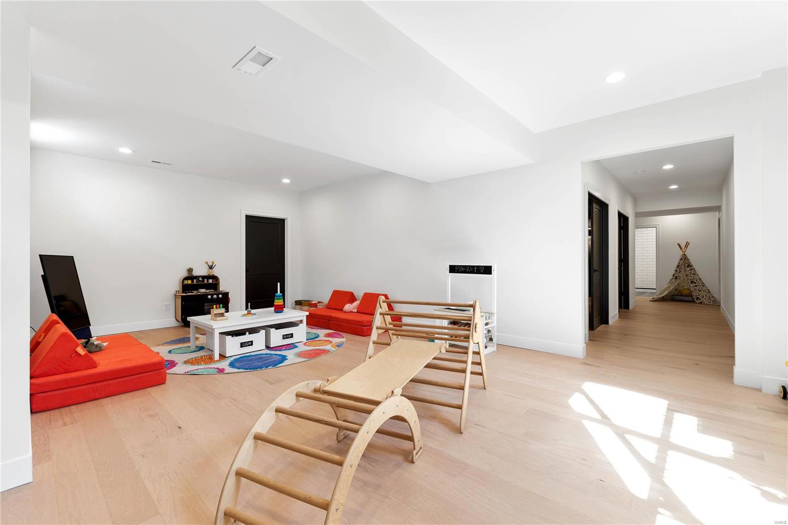 McLain Tr - Residential