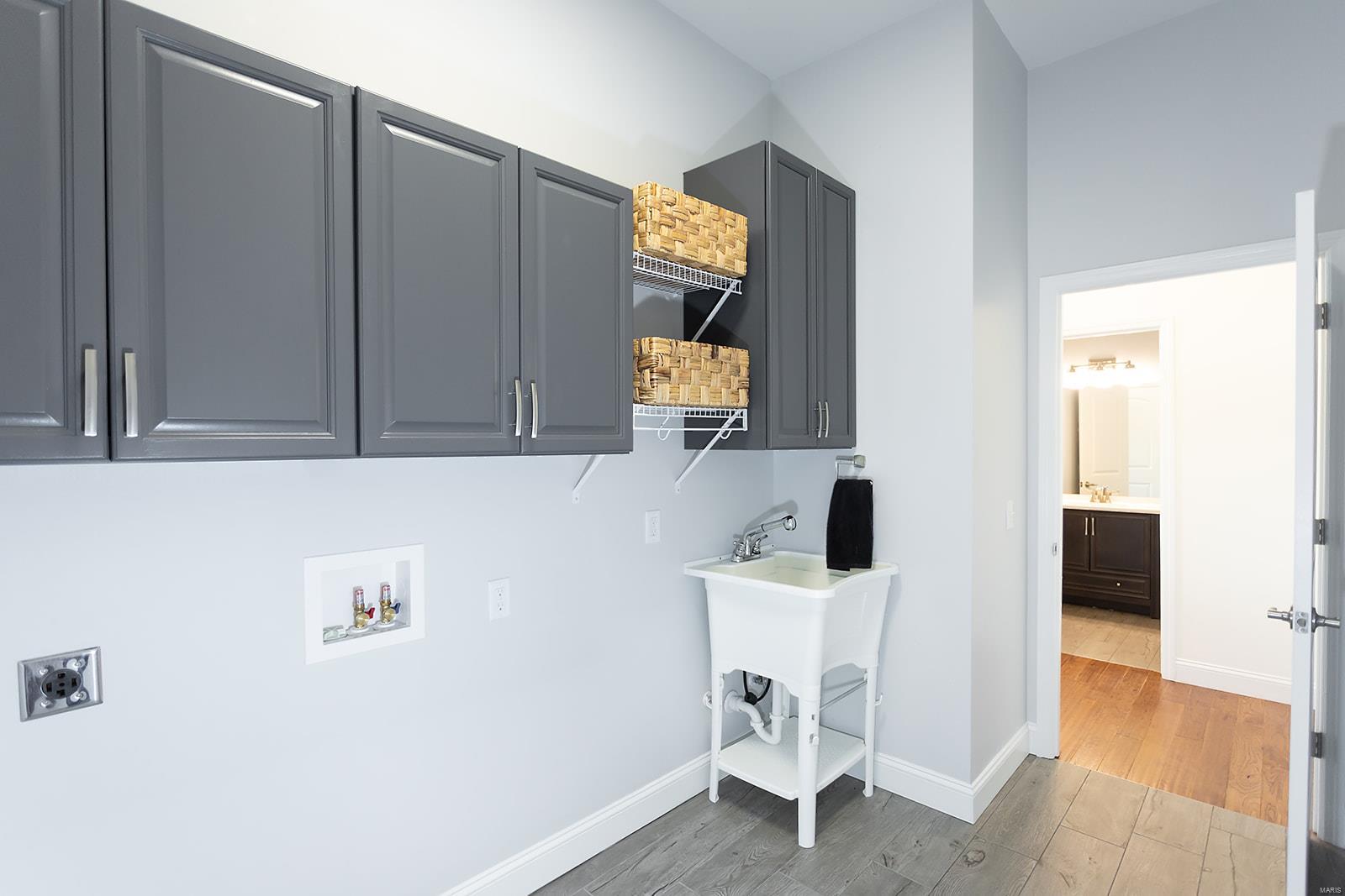 Pearl Ridge Estate Mittler Ac - Residential