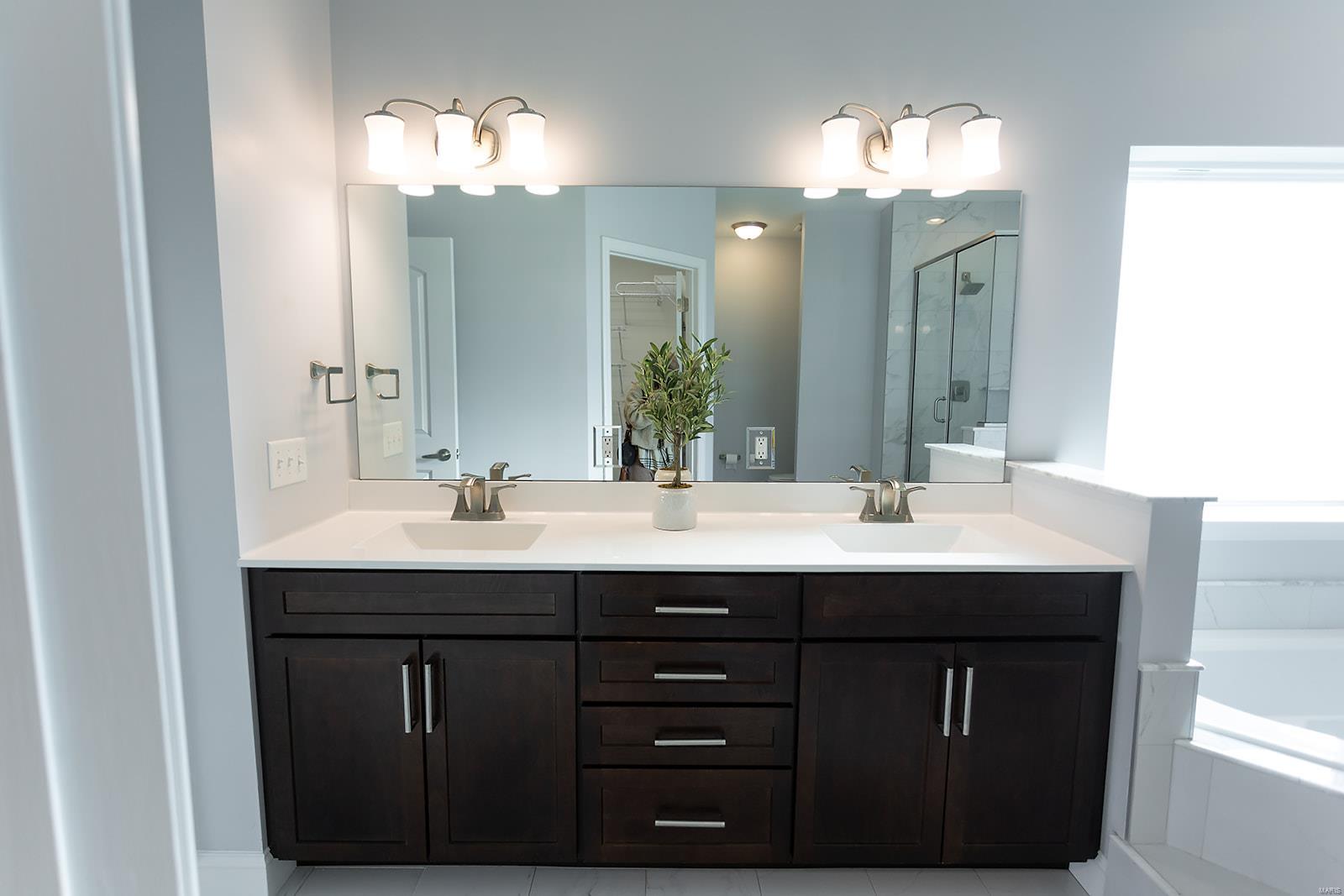 Pearl Ridge Estate Mittler Ac - Residential