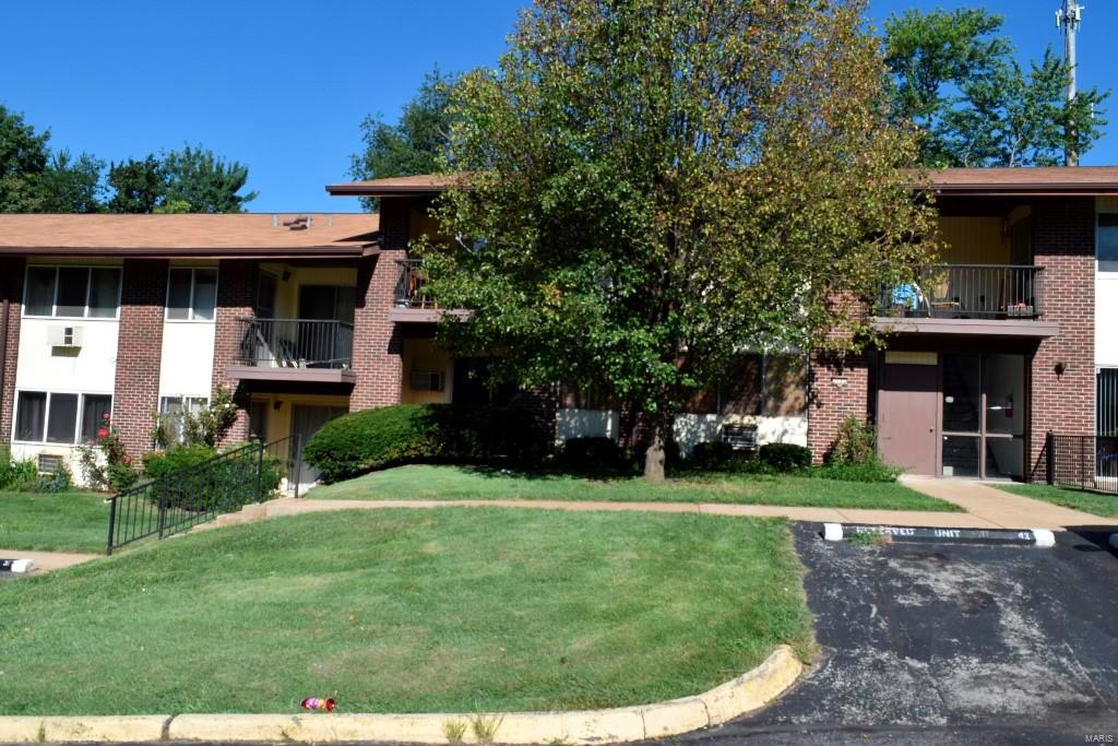 Hazelcrest Condo - Residential