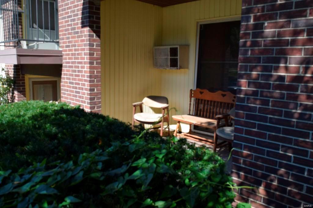 Hazelcrest Condo - Residential