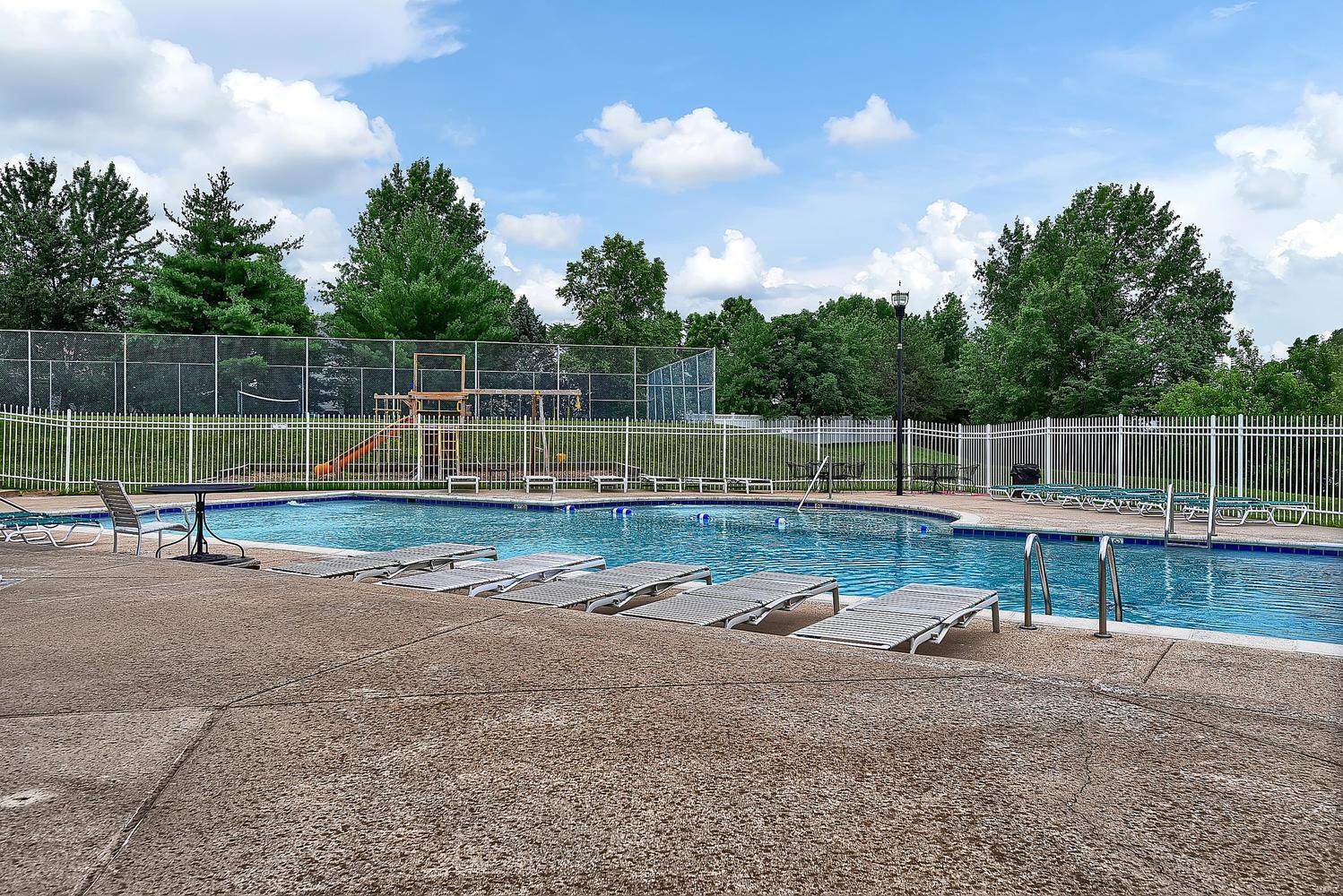 Stone Ridge Condos - Residential