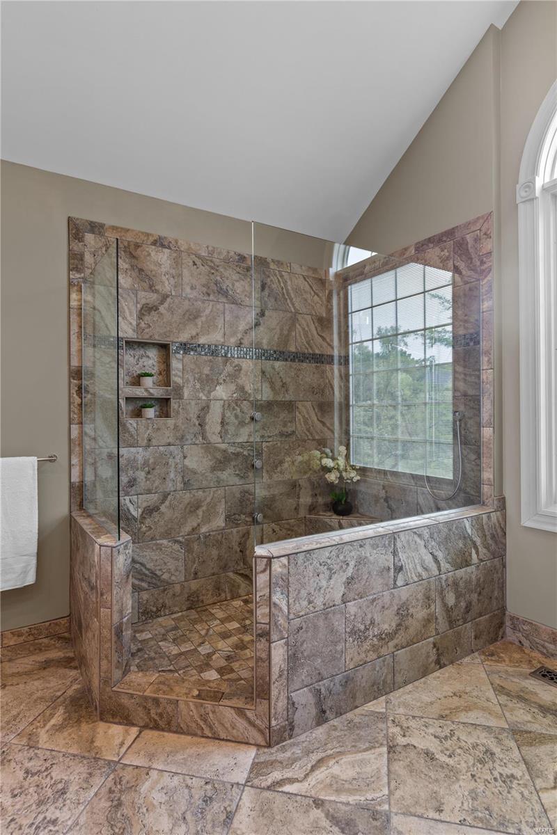 Manors Of Town & Country Bristol Manor - Residential