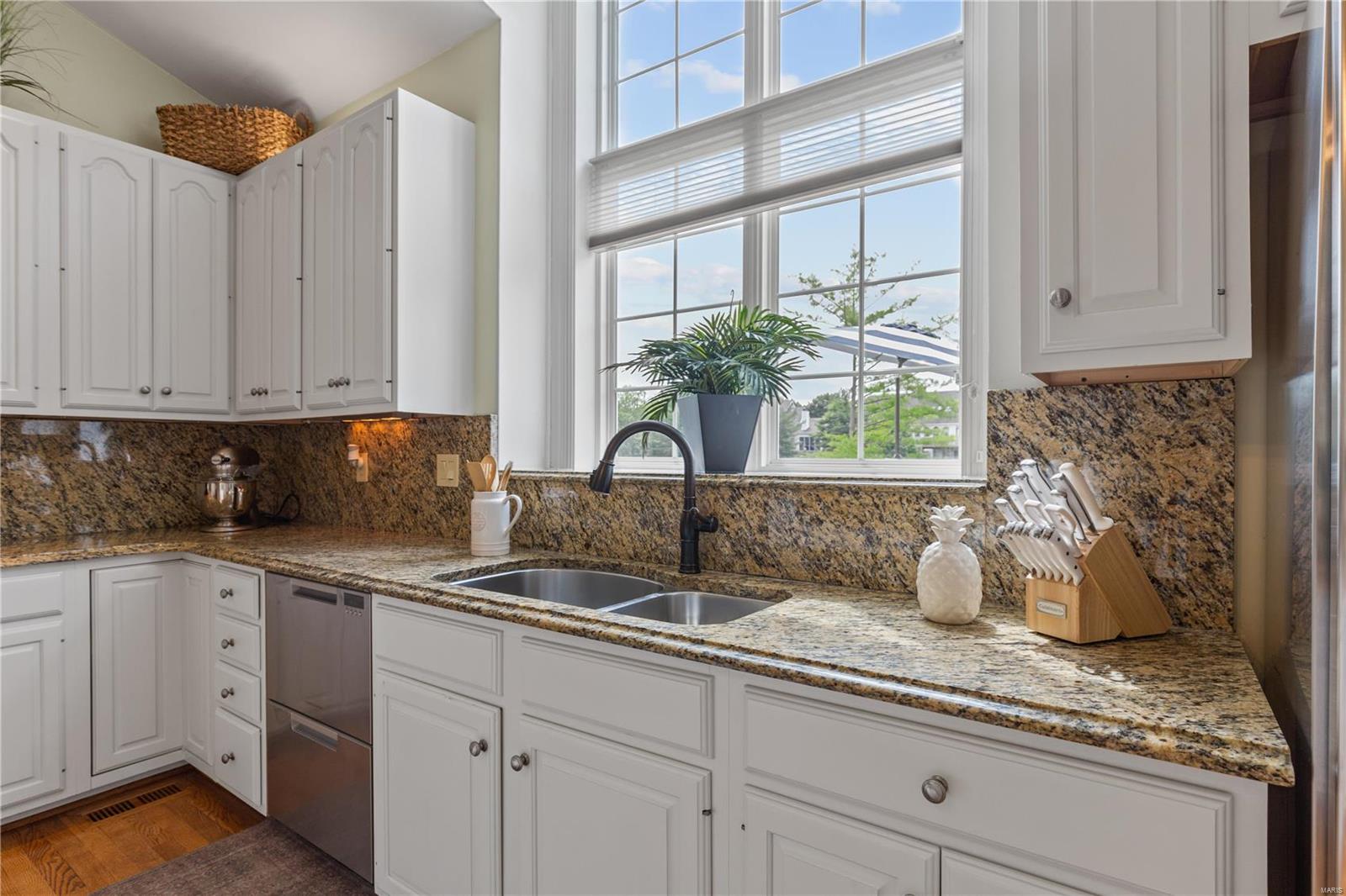 Manors Of Town & Country Bristol Manor - Residential