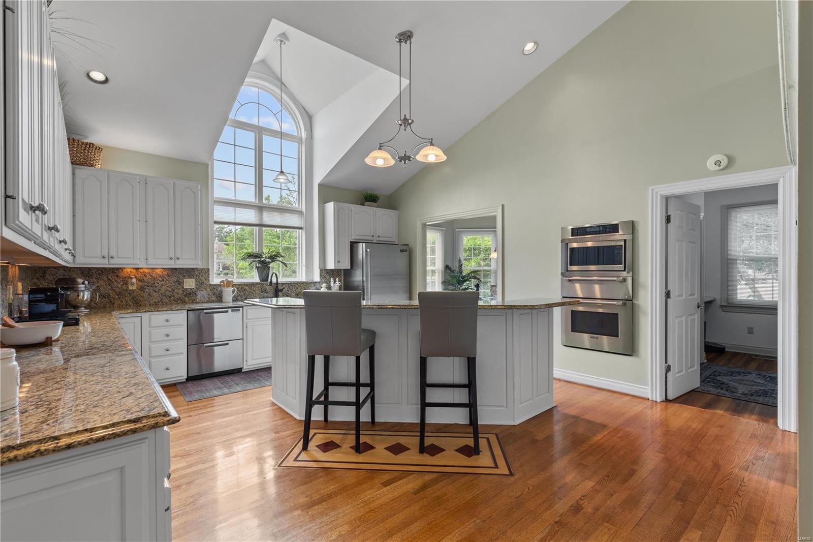 Manors Of Town & Country Bristol Manor - Residential