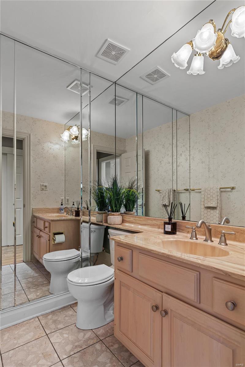 Manors Of Town & Country Bristol Manor - Residential