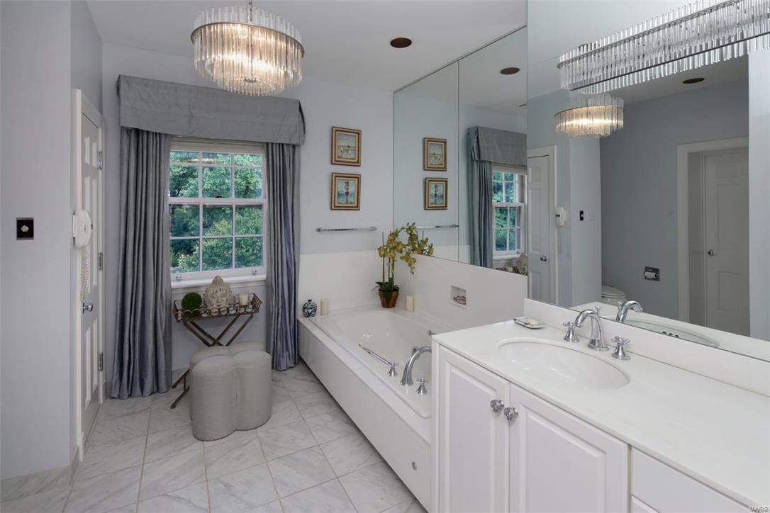 Briarcliff Lts 9 & 10 Bdy Adj - Residential